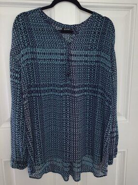 a.n.a (A New Approach) 3X Turquoise and Navy print 100% Polyester Sheer Tunic